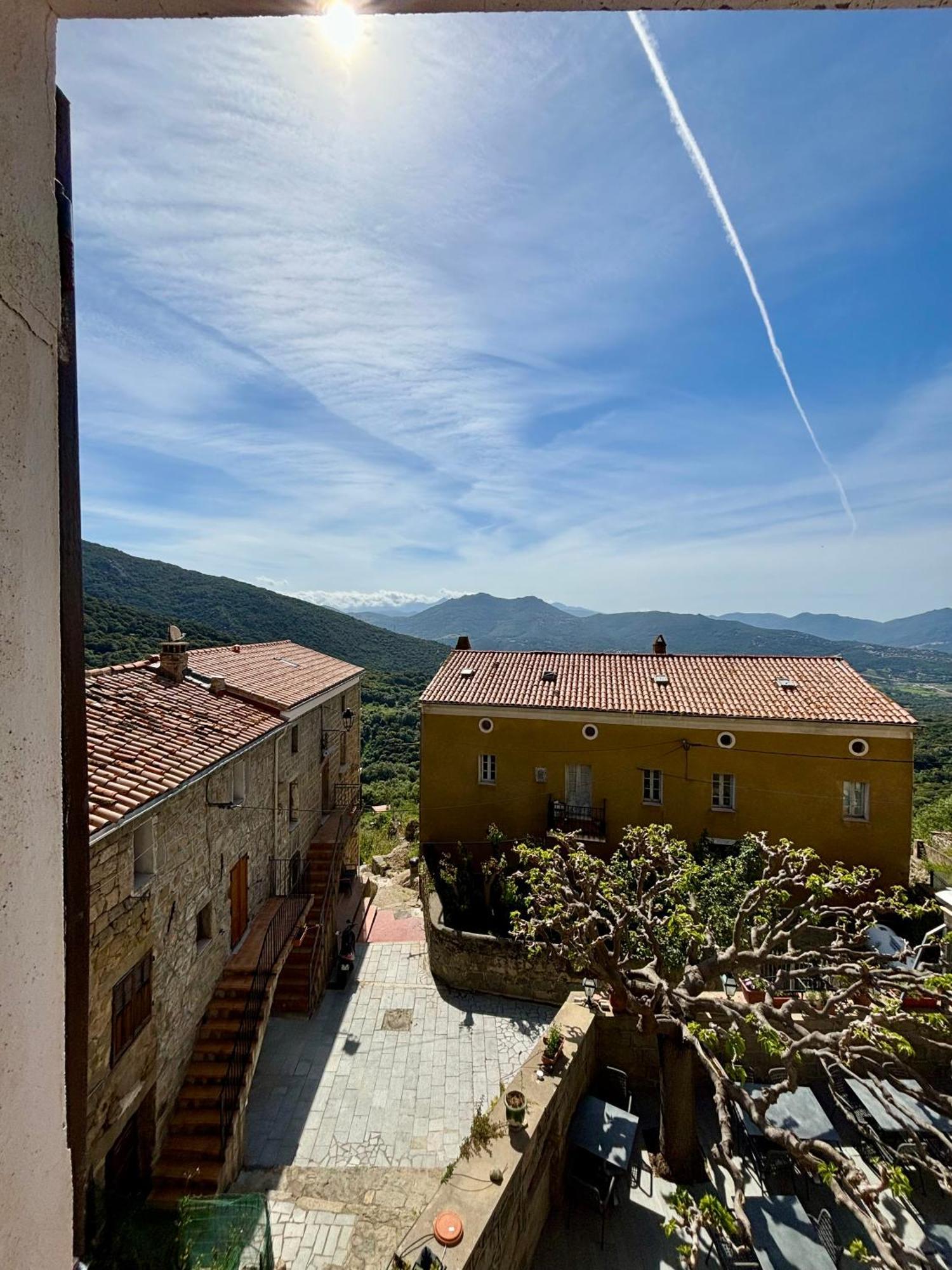 Hoetel U Santa Maria Olmeto  Rum bild